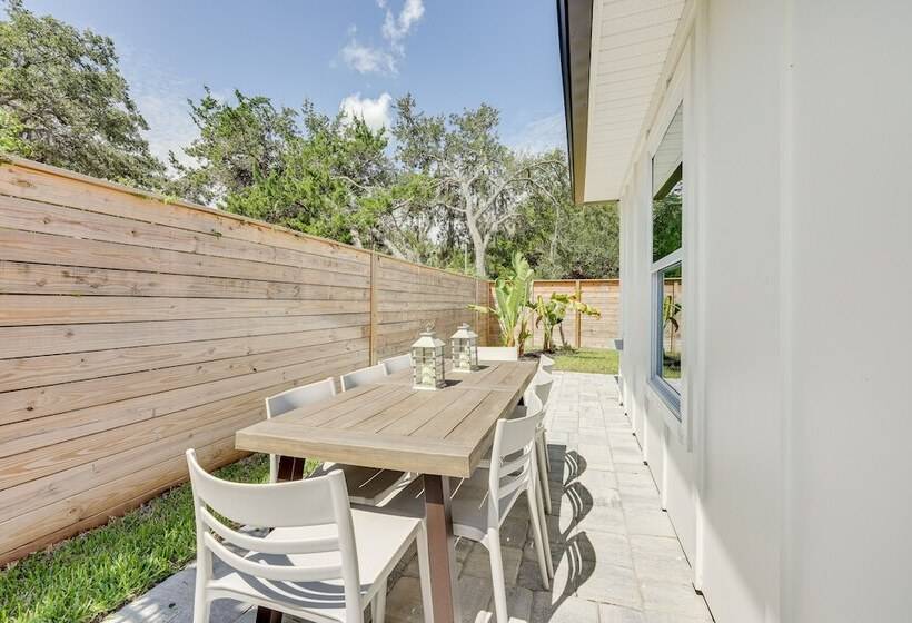 St Augustine Home W/ Patio   1 Mi To Beaches!