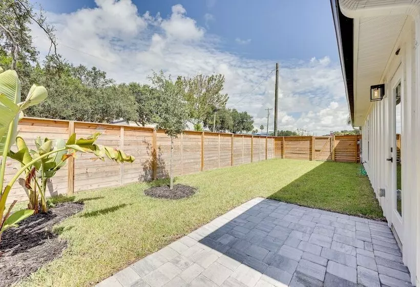 St Augustine Home W/ Patio   1 Mi To Beaches!