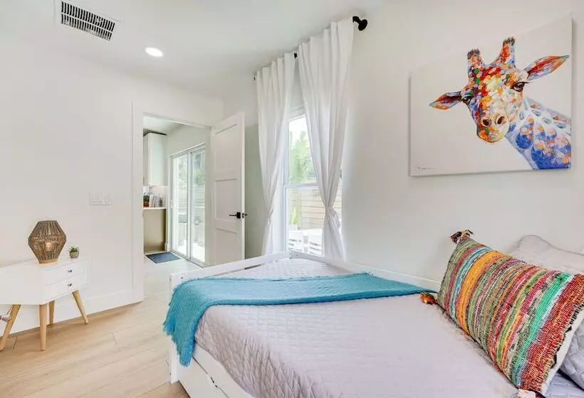 St Augustine Home W/ Patio   1 Mi To Beaches!