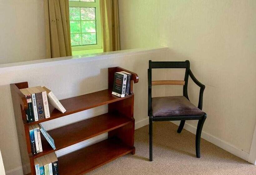 Cottage In Kilmun, Argyll 2 Bedrooms, Sleeps 2