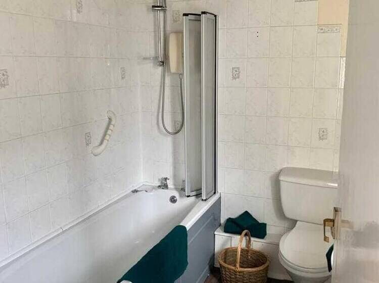 Cottage In Kilmun, Argyll 2 Bedrooms, Sleeps 2