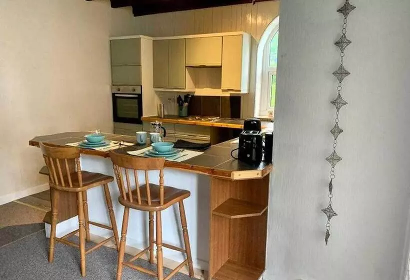 Cottage In Kilmun, Argyll   2 Bedrooms, Sleeps 2