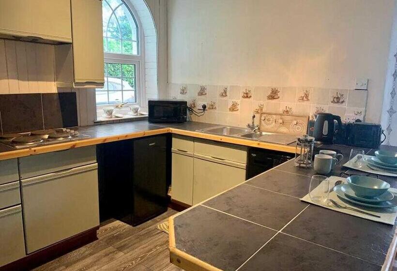 Cottage In Kilmun, Argyll 2 Bedrooms, Sleeps 2