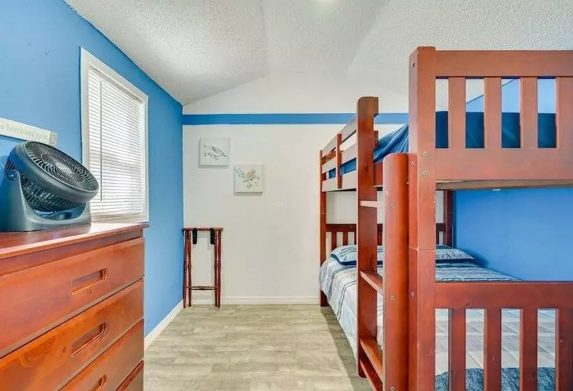 Sunny Hudson Home W/ Private Yard & Fire Pit!