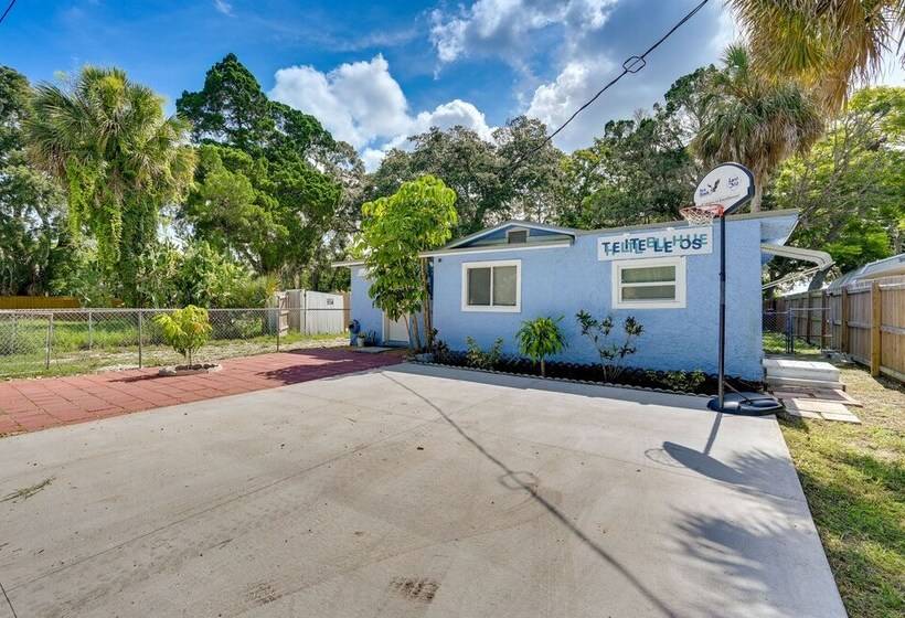 Sunny Hudson Home W/ Private Yard & Fire Pit!