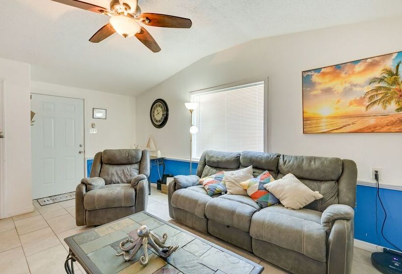 Sunny Hudson Home W/ Private Yard & Fire Pit!