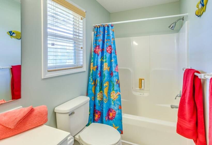 Steps To Beach: Surf City Vacation Rental!