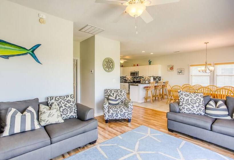 Steps To Beach: Surf City Vacation Rental!