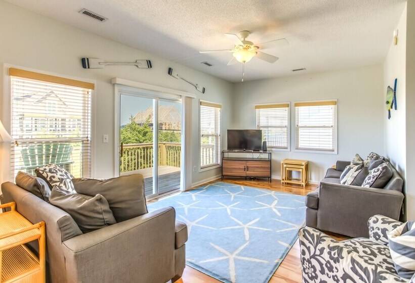 Steps To Beach: Surf City Vacation Rental!