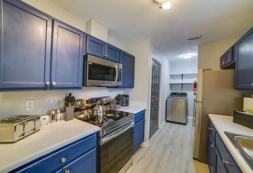 Tallahassee Home W/ Private Deck: 4 Mi To Downtown