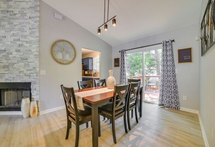 Tallahassee Home W/ Private Deck: 4 Mi To Downtown