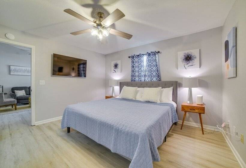 Tallahassee Home W/ Private Deck: 4 Mi To Downtown