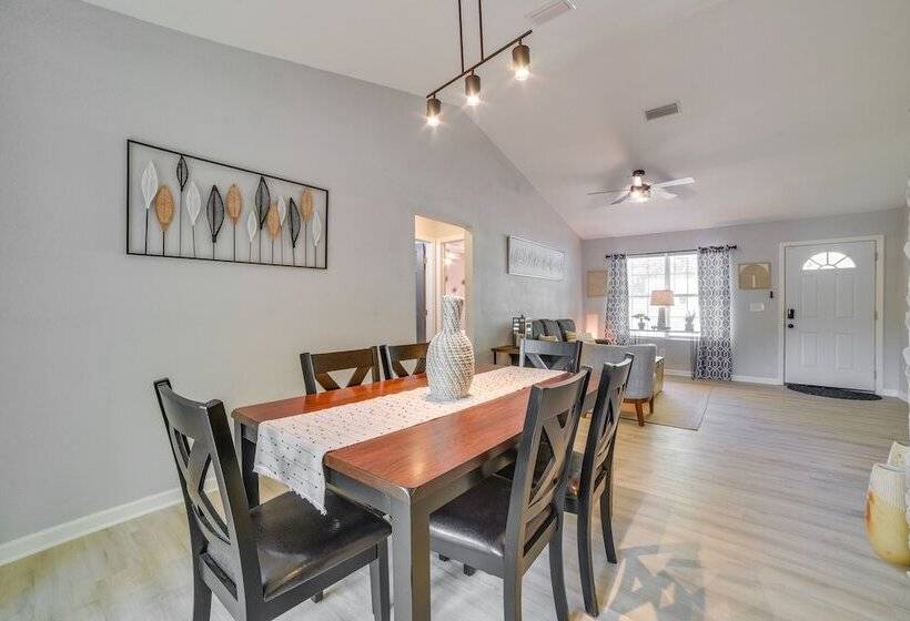 Tallahassee Home W/ Private Deck: 4 Mi To Downtown