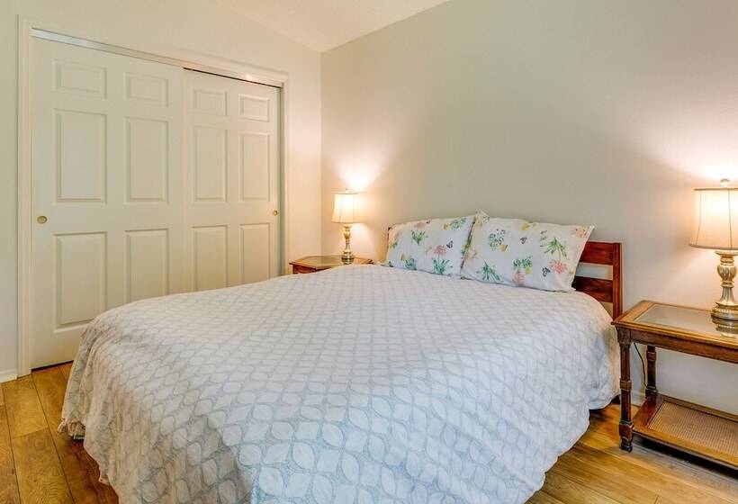 Home W/ Pool + Pickleball Access In The Villages!