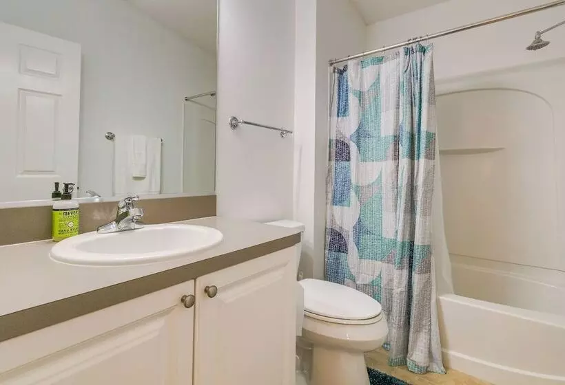 Home W/ Pool + Pickleball Access In The Villages!