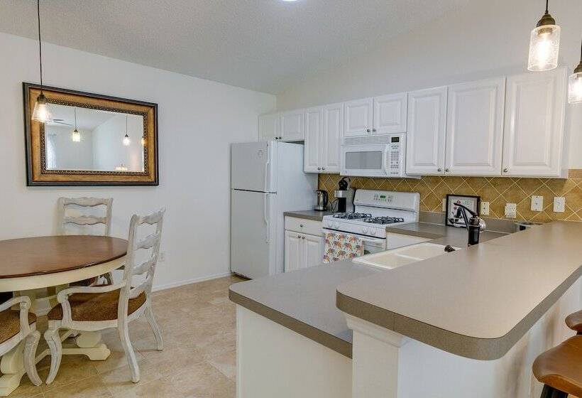 Home W/ Pool + Pickleball Access In The Villages!