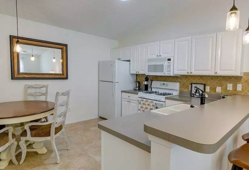 Home W/ Pool + Pickleball Access In The Villages!