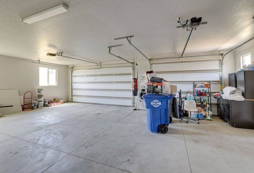 Toquerville Home W/ Mtn Views, Near State Parks!