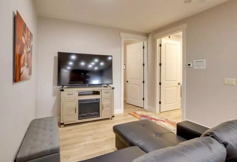 Toquerville Home W/ Mtn Views, Near State Parks!