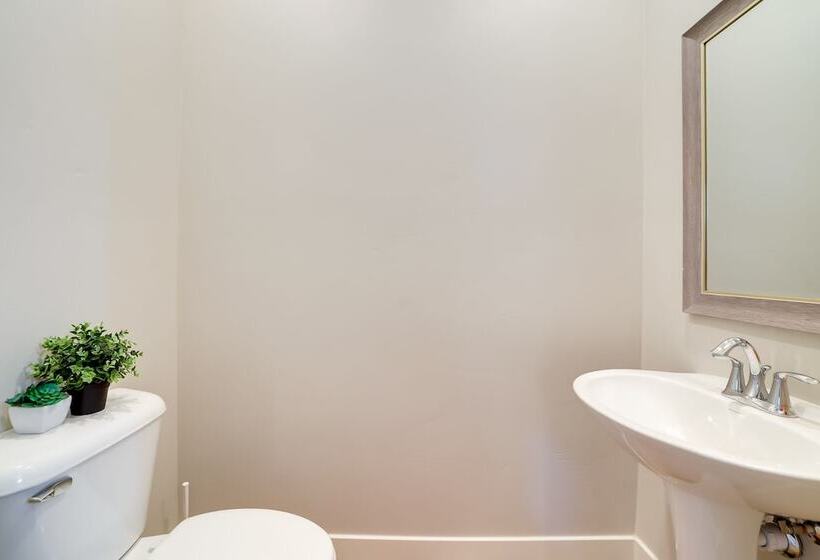 Toquerville Home W/ Mtn Views, Near State Parks!