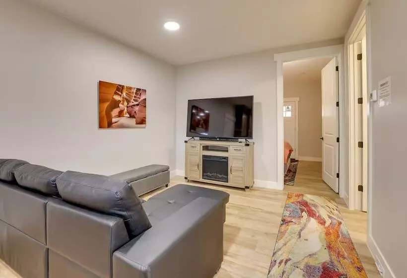 Toquerville Home W/ Mtn Views, Near State Parks!