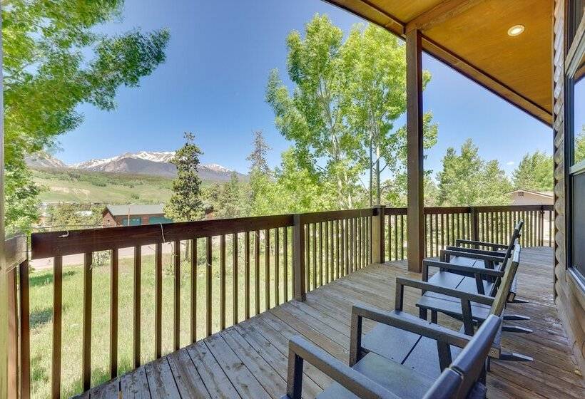Updated Silverthorne Home W/ Hot Tub & Mtn Views!