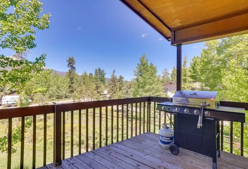 Updated Silverthorne Home W/ Hot Tub & Mtn Views!