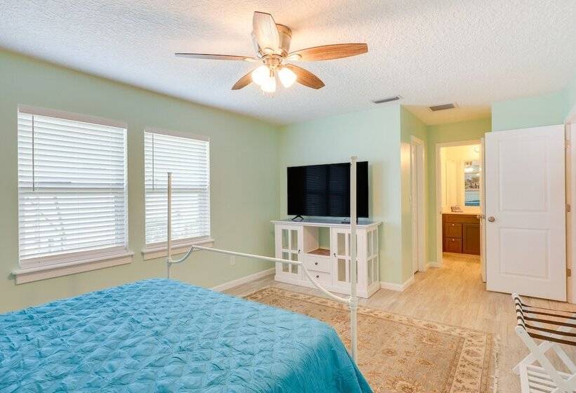 Waterfront Jacksonville Retreat W/ Boat Dock!