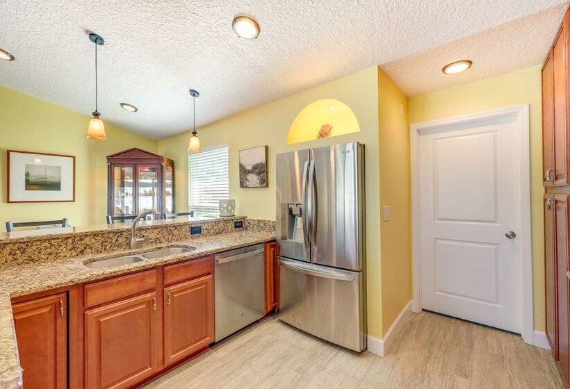 Waterfront Jacksonville Retreat W/ Boat Dock!