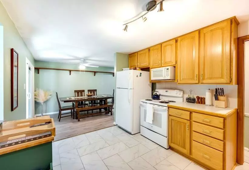 Pet Friendly Gem W/ Private Yard In Westminster!