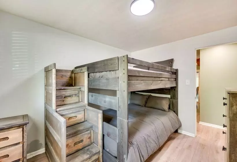 Pet Friendly Gem W/ Private Yard In Westminster!