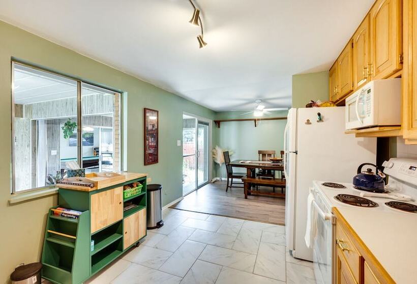 Pet Friendly Gem W/ Private Yard In Westminster!