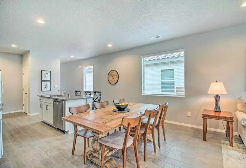 Family Friendly Rio Rancho Home Near Old Town