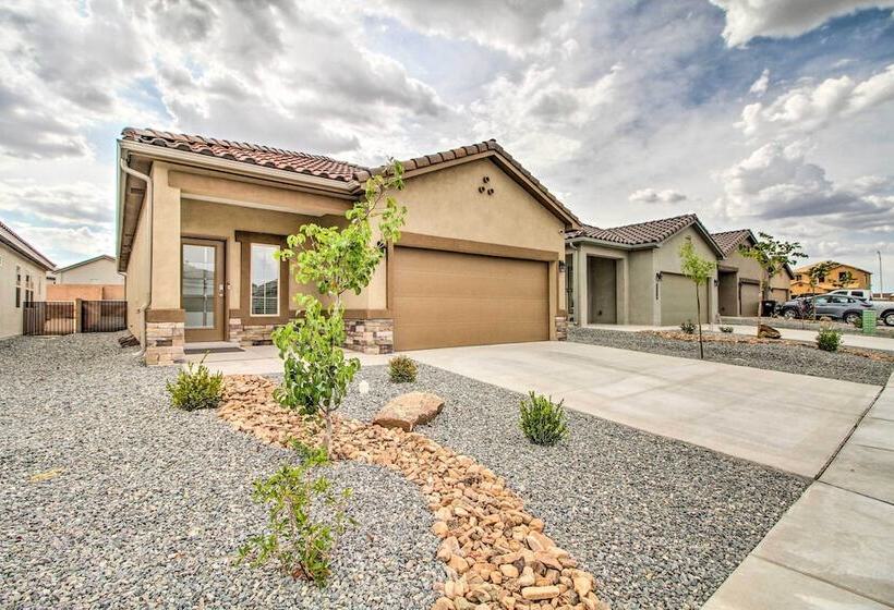 Family Friendly Rio Rancho Home Near Old Town