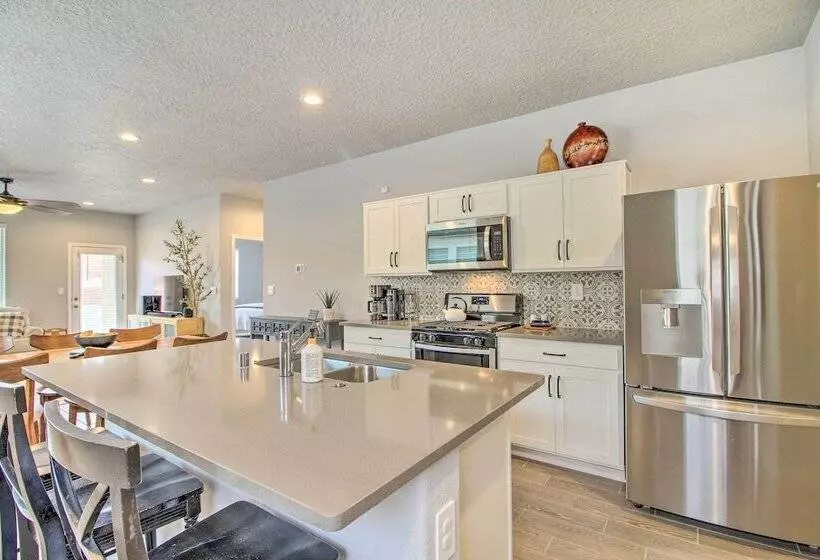 Family Friendly Rio Rancho Home Near Old Town