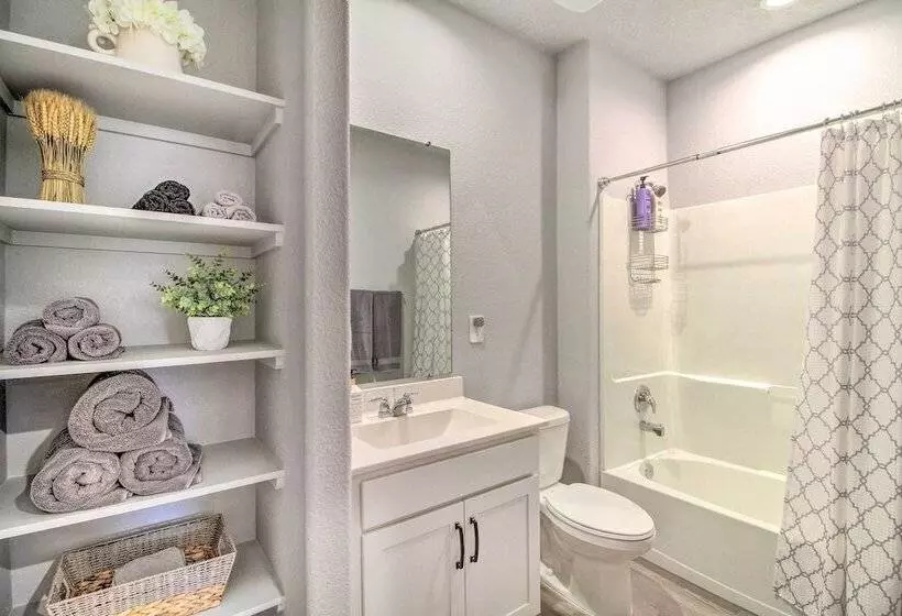 Family Friendly Rio Rancho Home Near Old Town