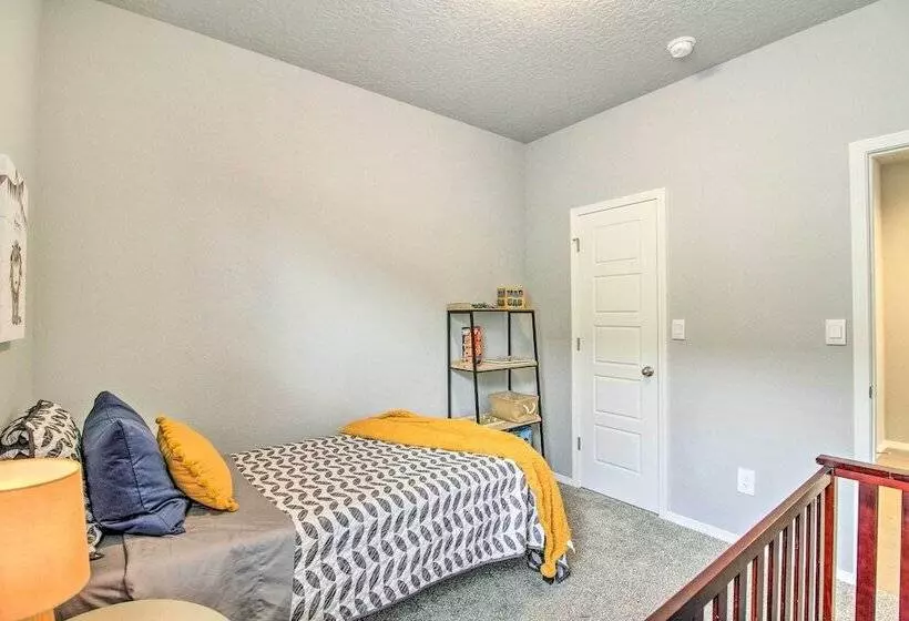 Family Friendly Rio Rancho Home Near Old Town