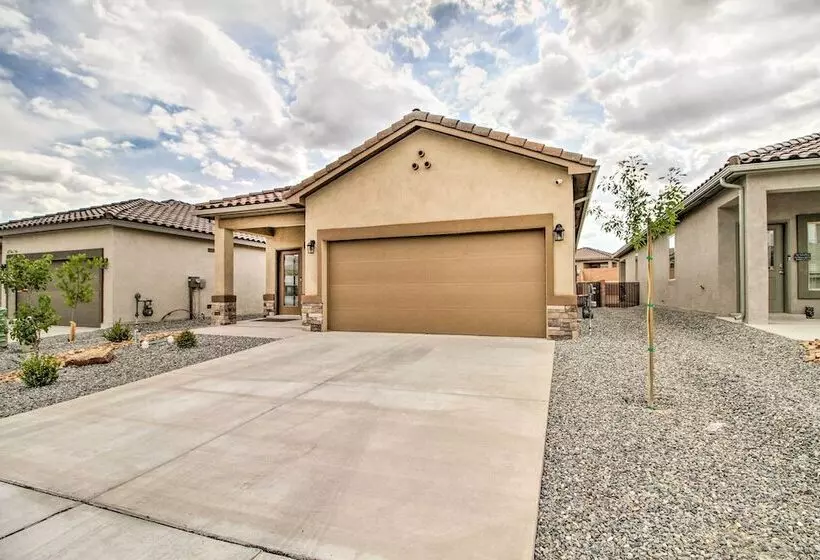 Family Friendly Rio Rancho Home Near Old Town