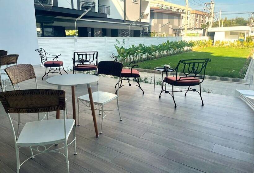 هتل Arsh Boutique