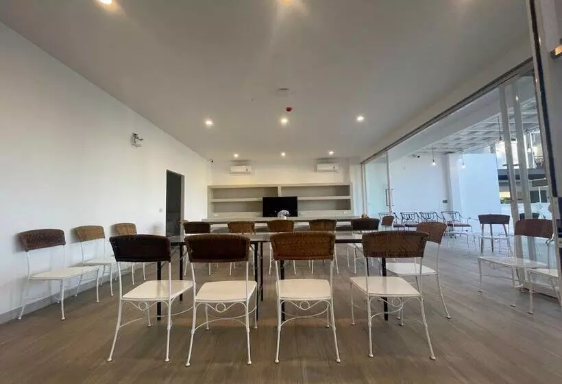 ホテル Arsh Boutique