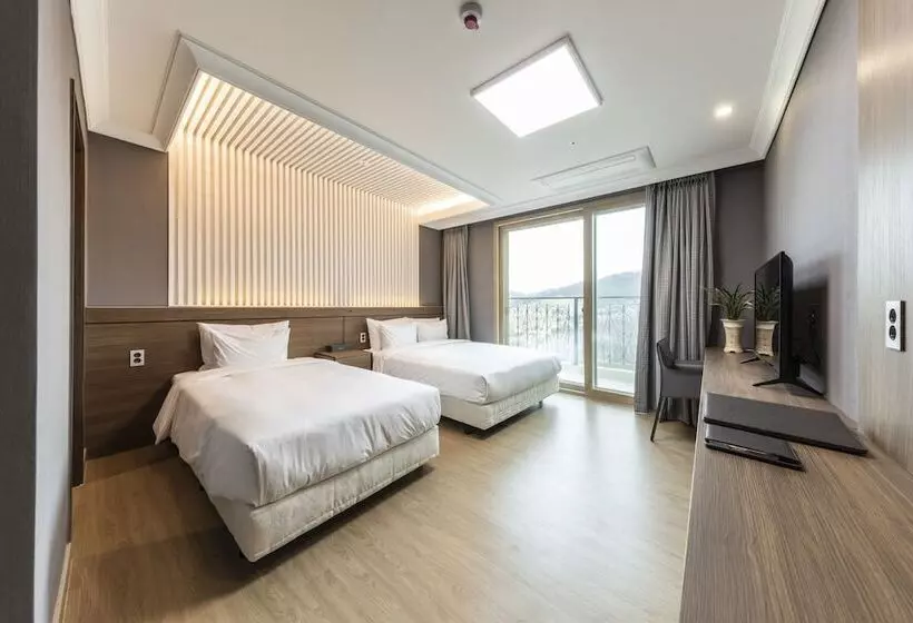 Hotelli Baekhak Jayuro Resort