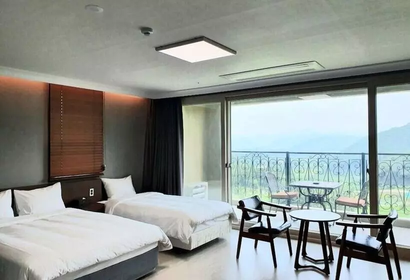 Hotelli Baekhak Jayuro Resort