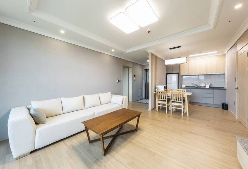 Hotel Baekhak Jayuro Resort