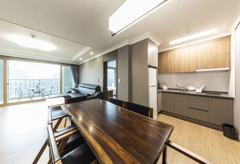 Hotel Baekhak Jayuro Resort