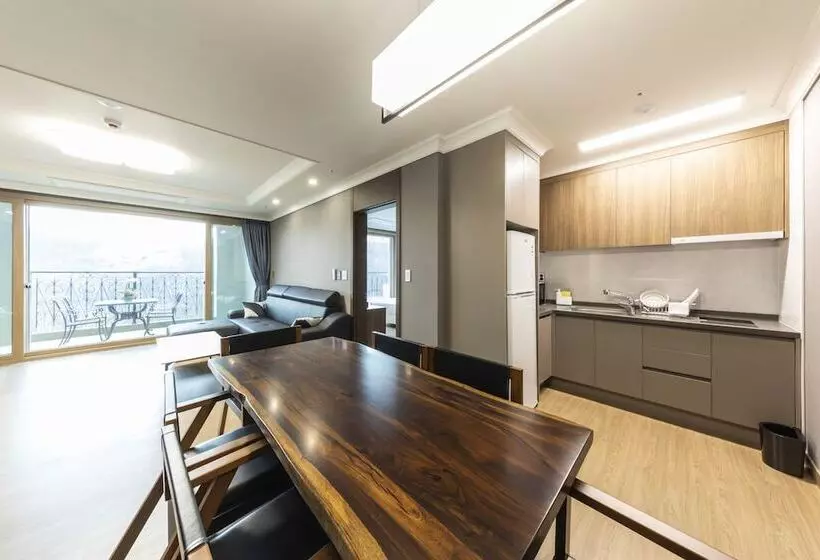 Hotelli Baekhak Jayuro Resort