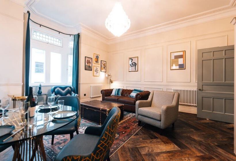 호텔 Bank Apartments