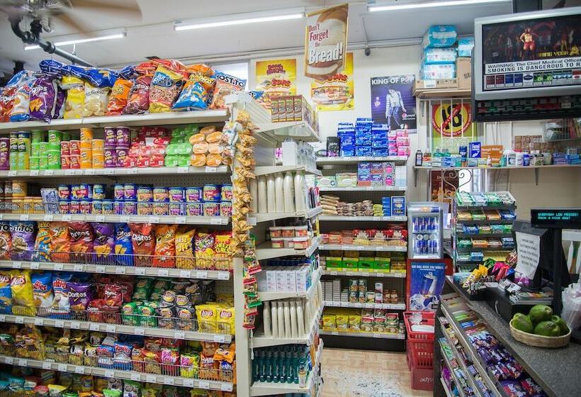 هتل Blue Lagoon Beach Studio At Montego Club Resort