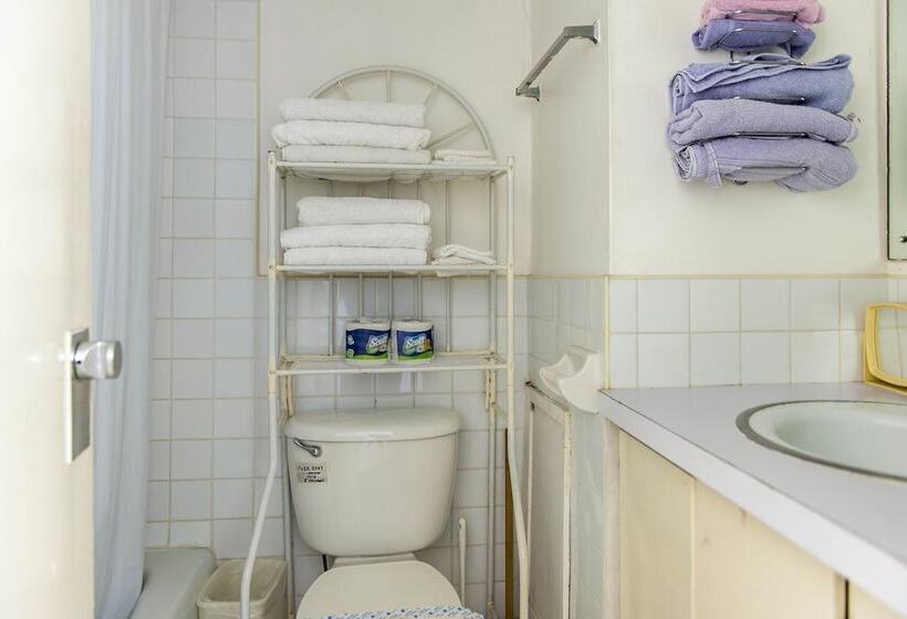 هتل Blue Lagoon Beach Studio At Montego Club Resort