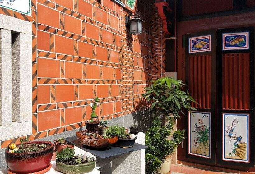 هتل Blue Mountain Inn