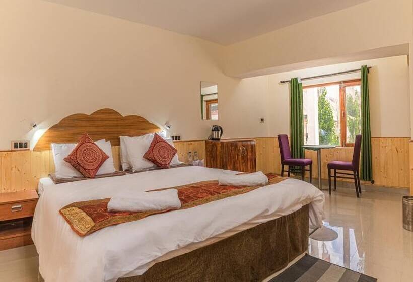 Hotel Echor Mud Huts Tabo, Spiti Valley